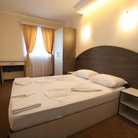 Vilaelenamarko Budva Exterior foto